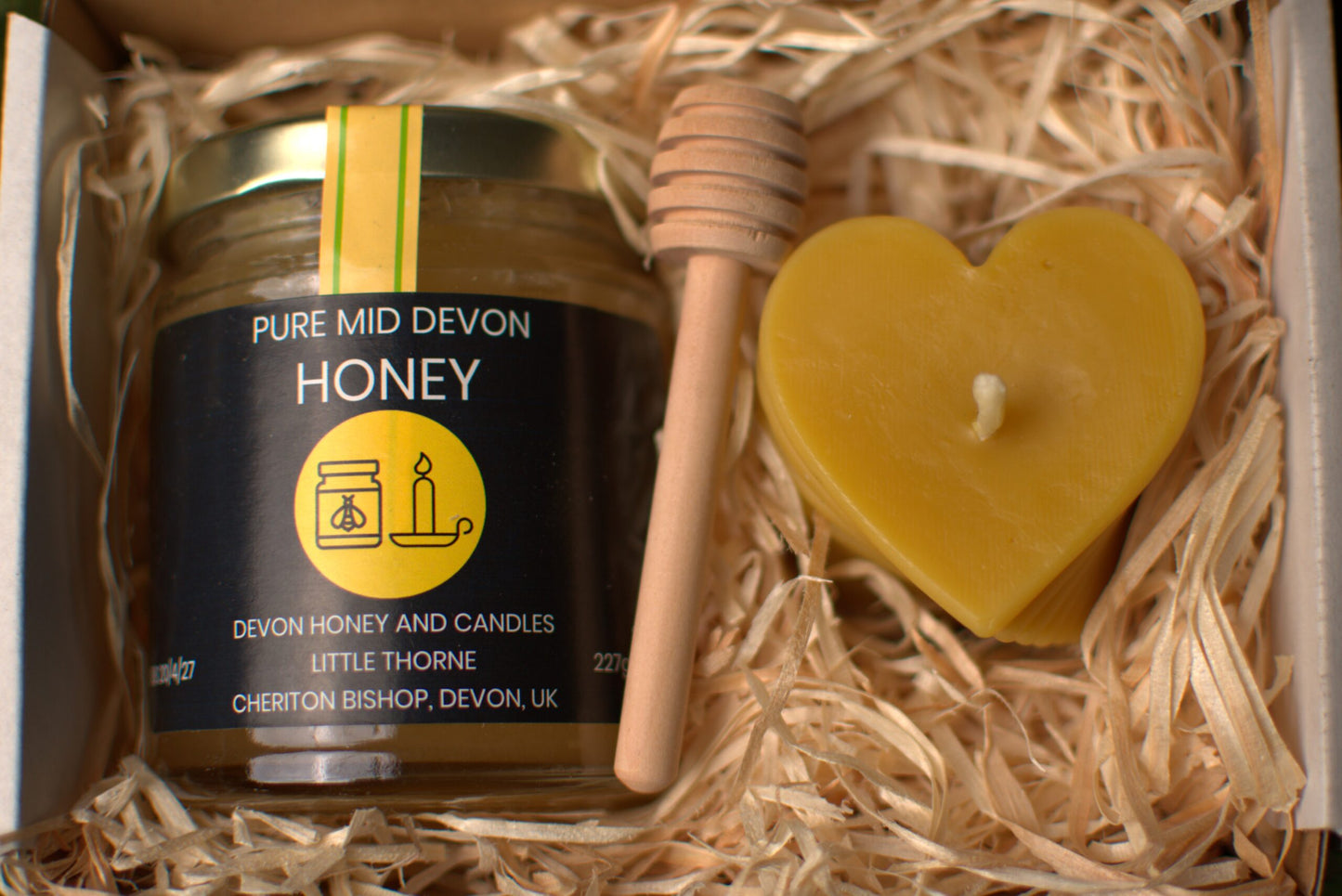 Heart candle and honey gift set image 4