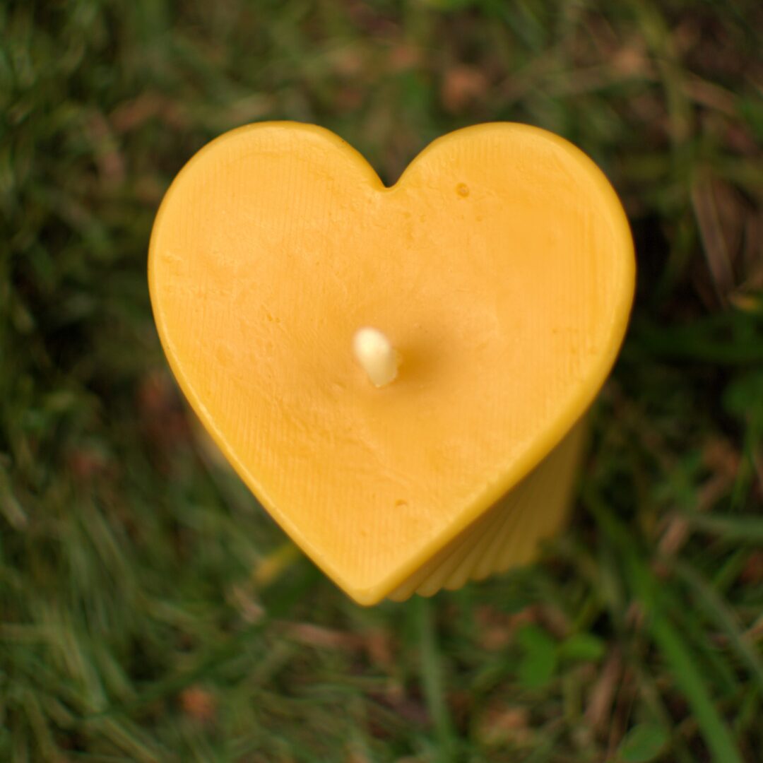 Heart candle and honey gift set image 3