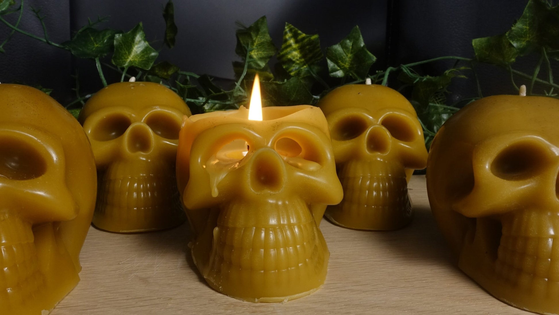 skull candle image 1